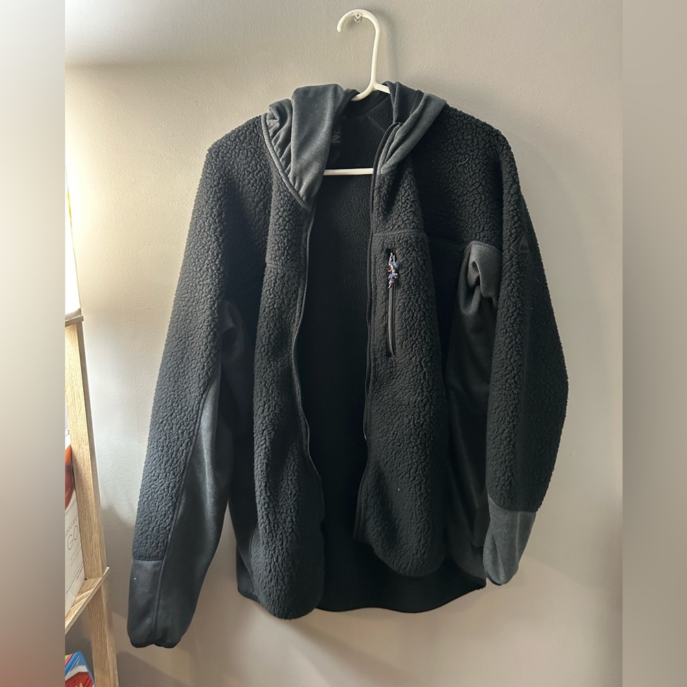 Black Burton mens fleece hooded jacket